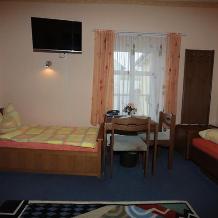 Hotel Zur Post Мюлхайм ан дер Мозел Стая снимка
