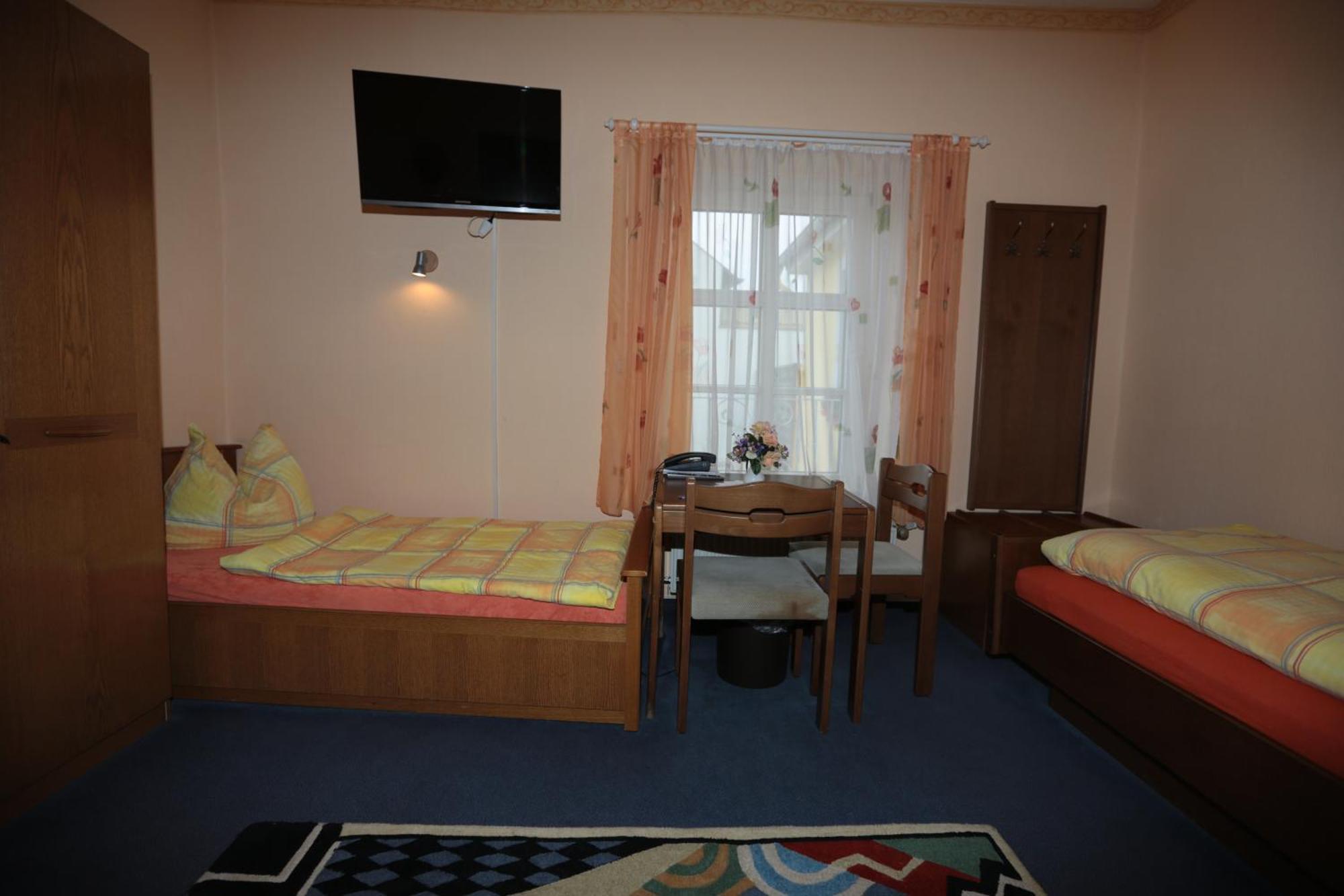 Hotel Zur Post Мюлхайм ан дер Мозел Стая снимка