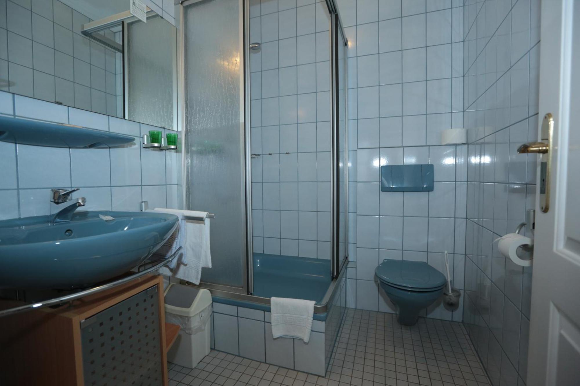 Hotel Zur Post Мюлхайм ан дер Мозел Стая снимка