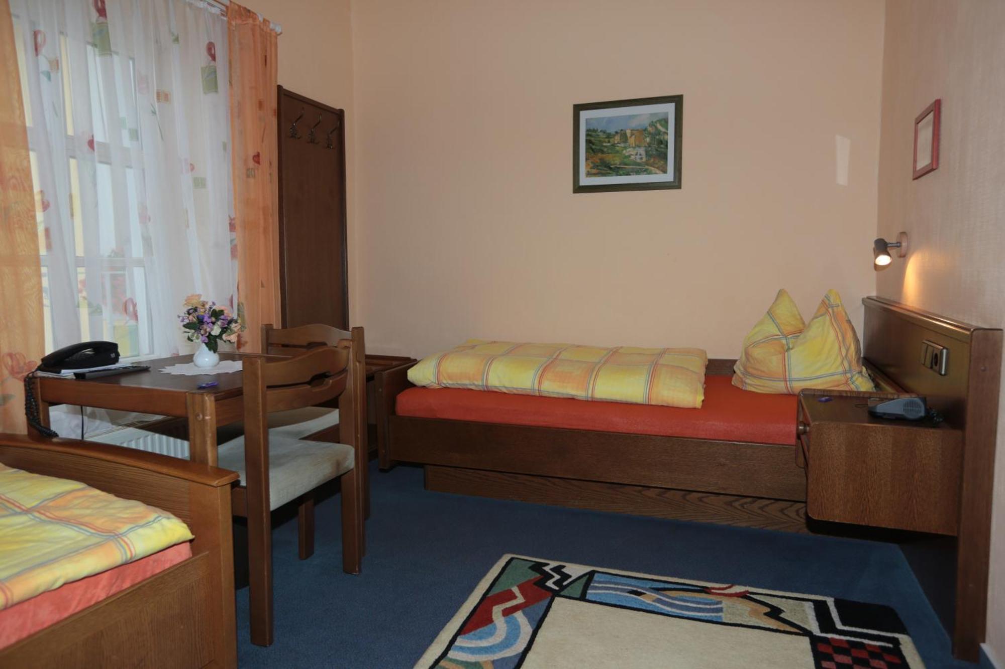 Hotel Zur Post Мюлхайм ан дер Мозел Стая снимка